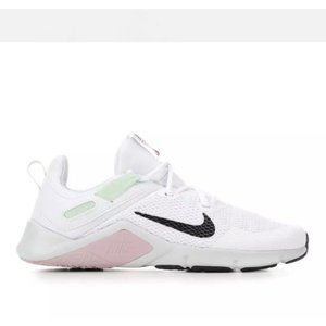 Nike Legend Essential Women's Training Shoes White Size 9 NEW WITHOUT BOX.